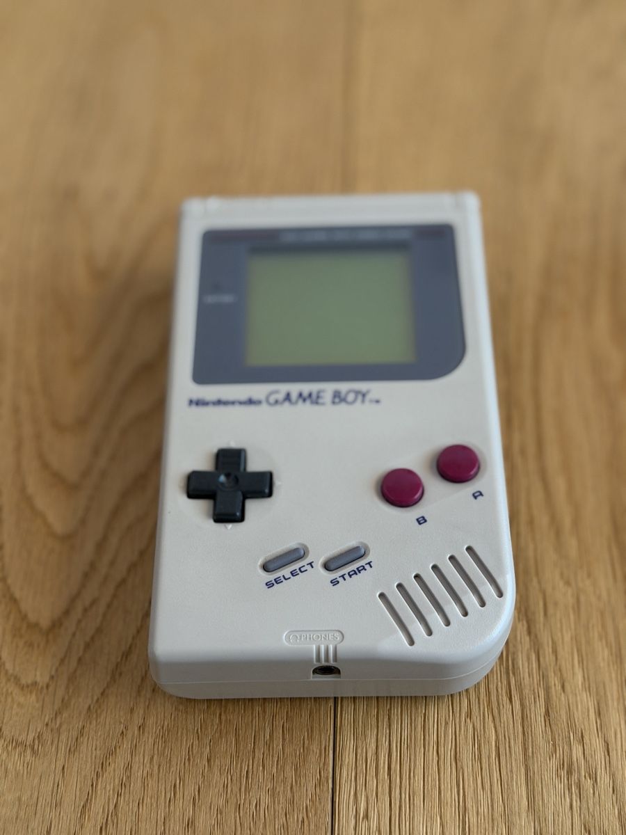 Nintendo Consoles: Gameboy DMG-01 (Originalverpackung) – D'occasion à Zillis par obr_m8qg 2