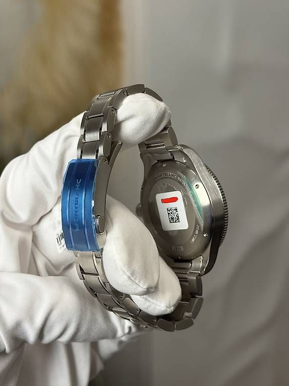 Montblanc Orologi: MontBlanc Iced Sea Automatic - Neu – Nuovo (secondo la descrizione) da Schindellegi venduto da Uhrenkontor.ch 3