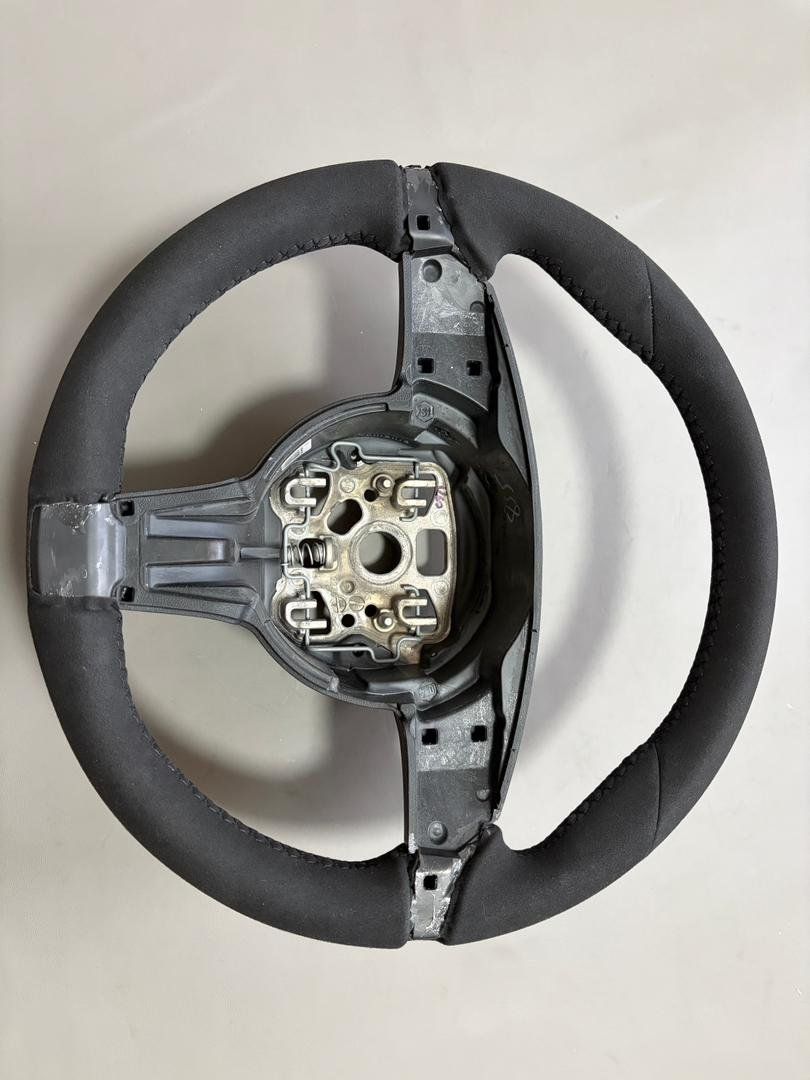Porsche Tutti pezzi di ricambio auto: 997.2 GT3 Steering wheel lenkrad – Nuovo (secondo la descrizione) da St-Maurice venduto da karu180sx 4