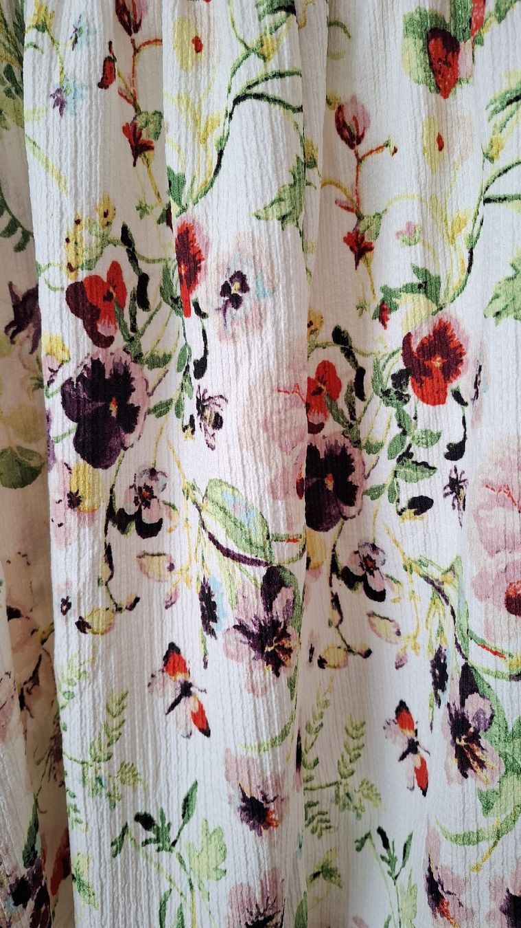 H&M Vestiti: Robe smockée à fleurs H&M – Nuovo (secondo la descrizione) da Vevey venduto da latessinoise 2
