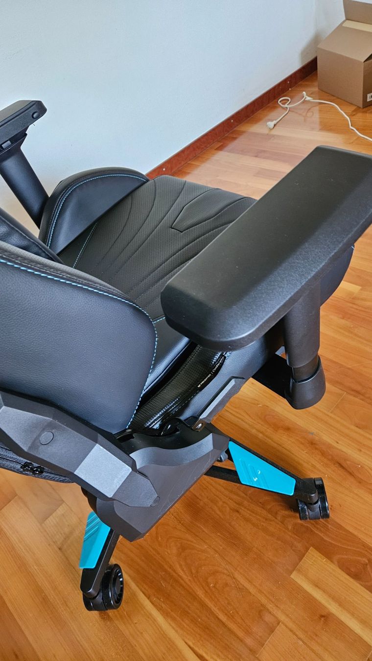 Stühle: Gaming Sessel Stuhl "Predator Antares" – Neu (gemäss Beschreibung) aus Bonstetten von TimHo_99 4