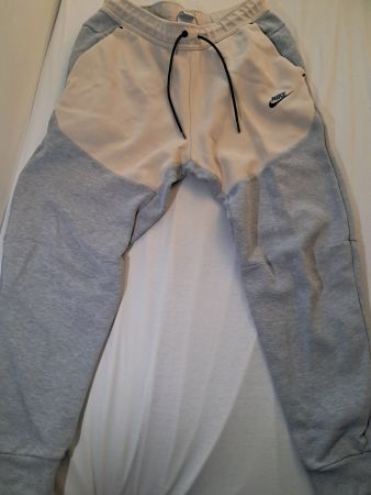 Pantalon de jogging Nike gris beige taille S occasion