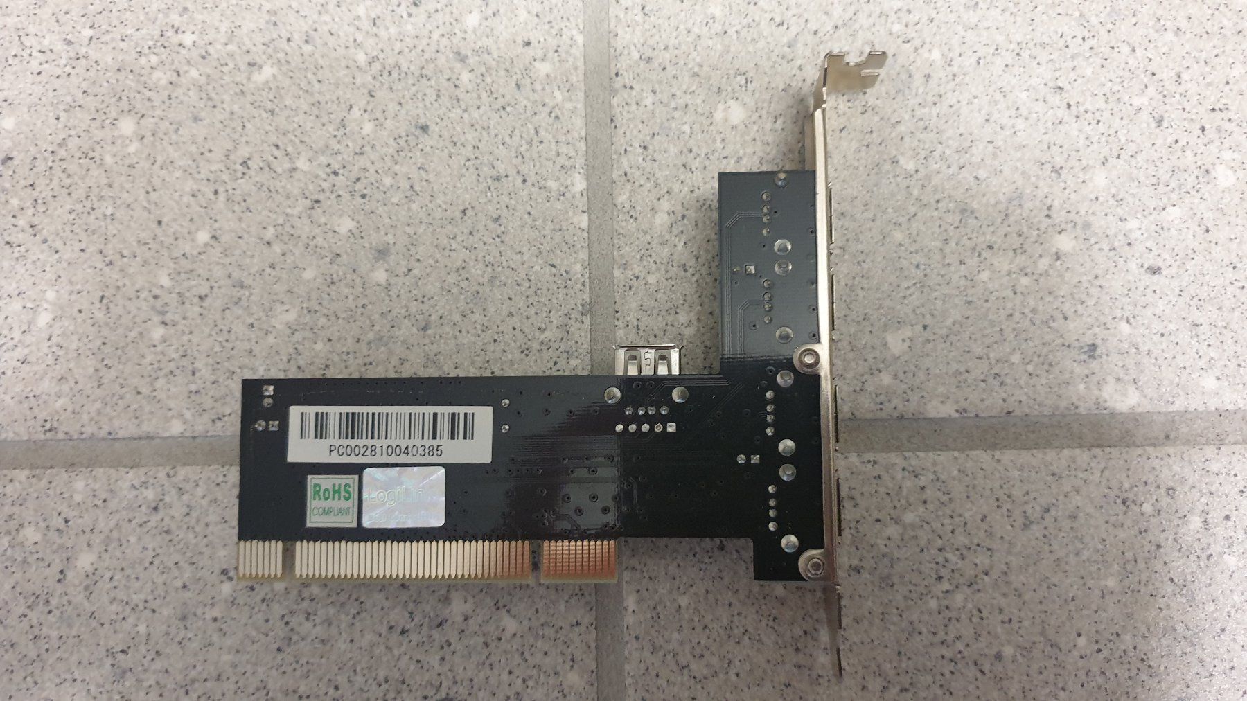 Lecteurs & Adaptateurs: Karte mit 5 USB-Anschlüssen – D'occasion à Stäfa par Supertramp73 1