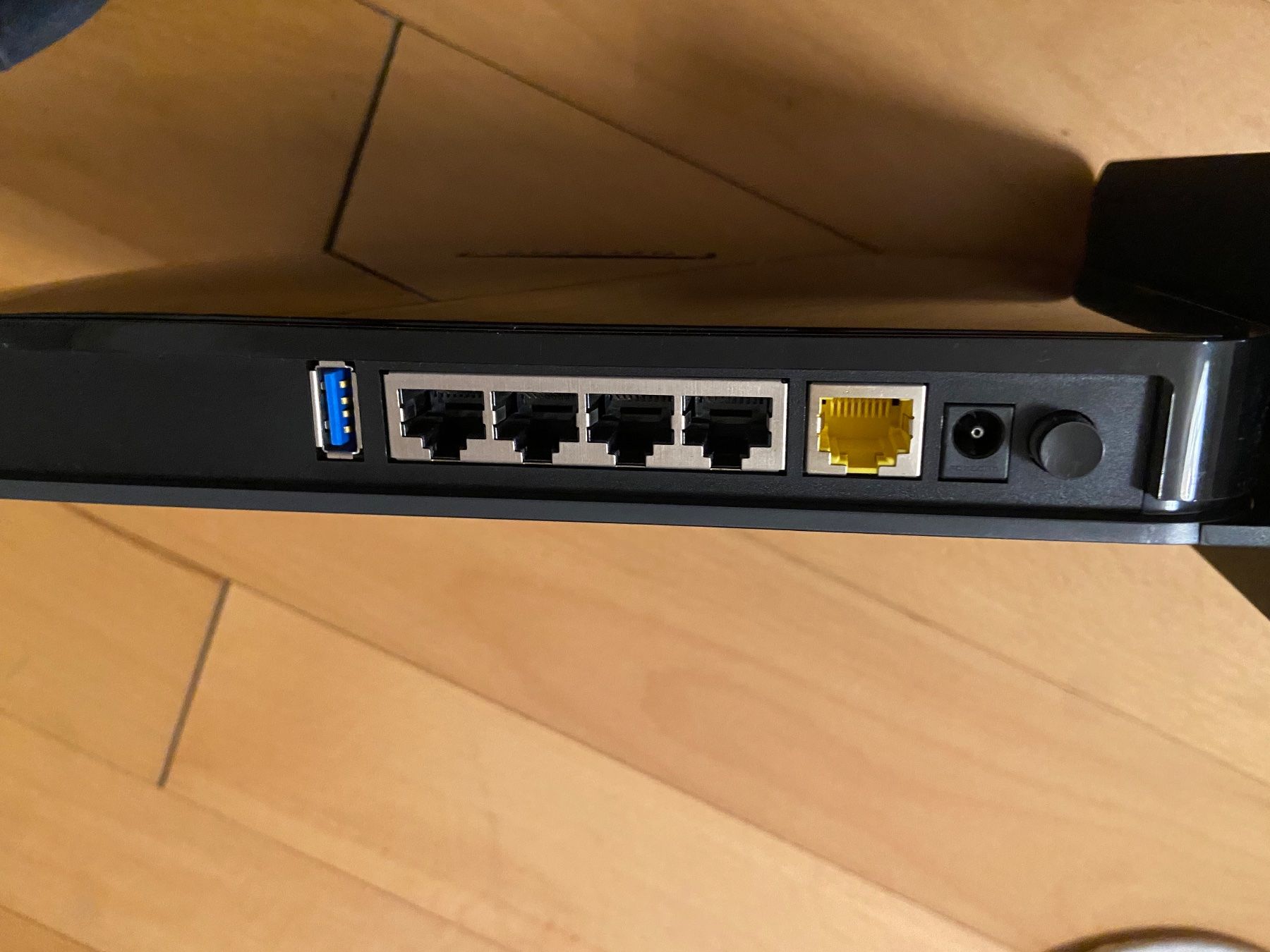 Netgear Modem & Router: NETGEAR N600 – Usato da Burgdorf venduto da Bunnyface 2