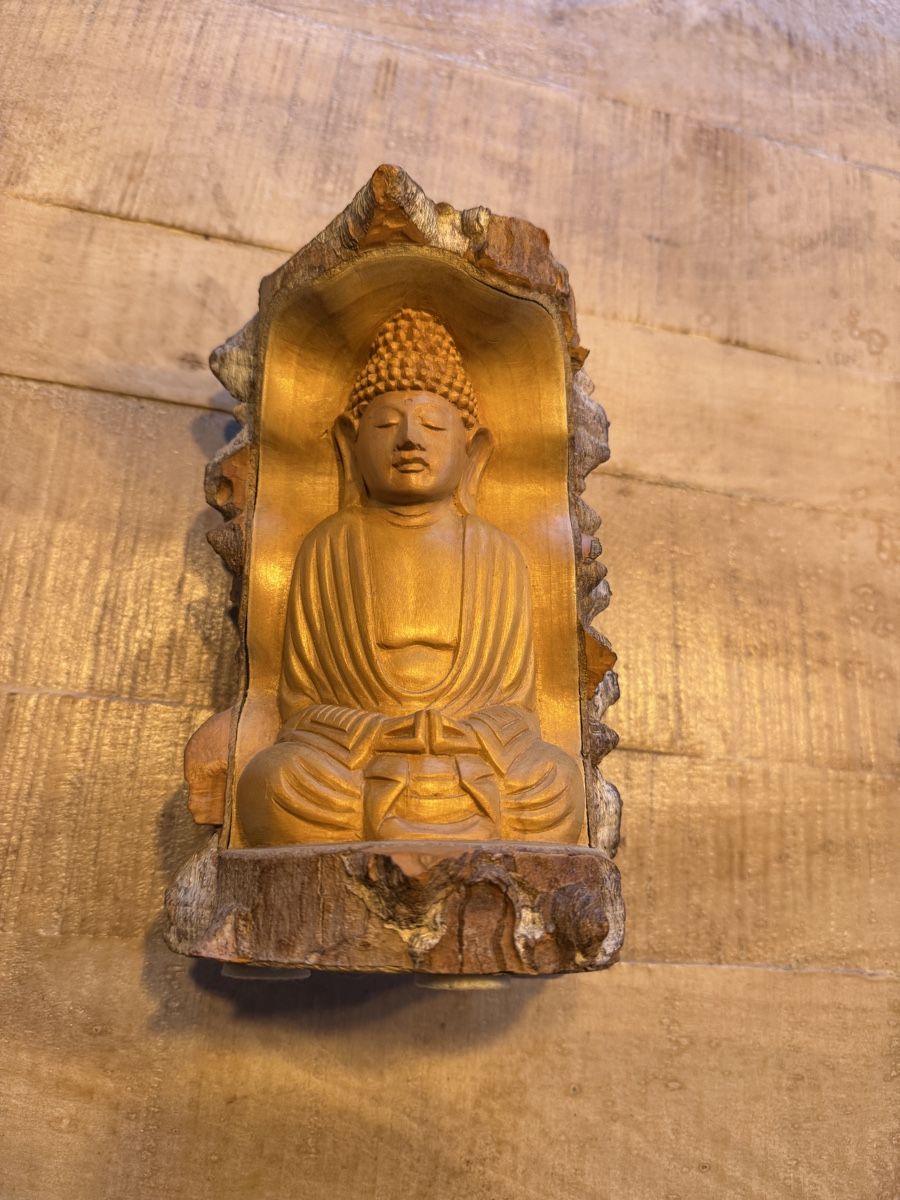 Statuette: Buddha en bois – Usato da Orges venduto da Lapin 4
