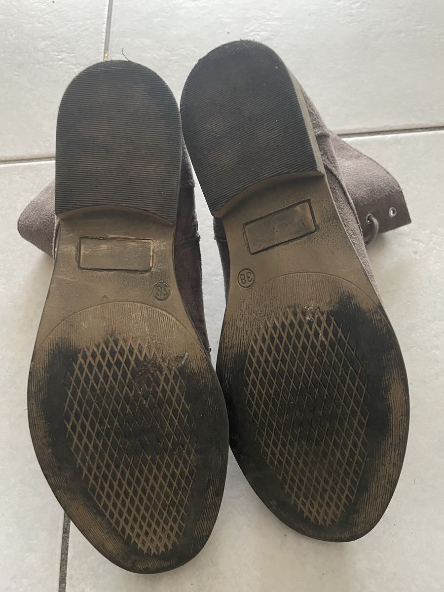 Scarpe da donna: Graue Schnürstiefel,Grösse 38 – Usato da Winterthur venduto da Tiklo 2