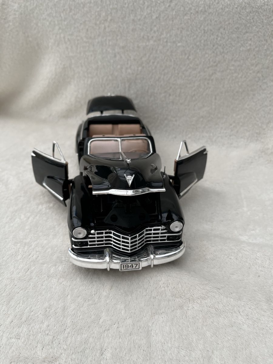 Anson Modellini d'auto: Cadillac 1947 – Nuovo e nell'imballaggio originale da Oberweningen venduto da mer_2yn9 4