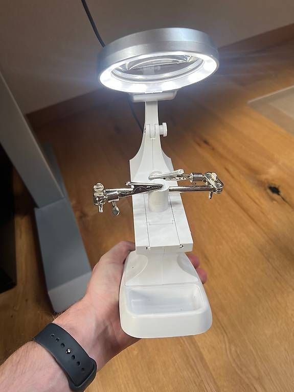 Alle Werkzeuge: 3. Hand / Löthilfe Lupe mit LED USB Beleuchtung – Gebraucht aus Signau von Mage700 1