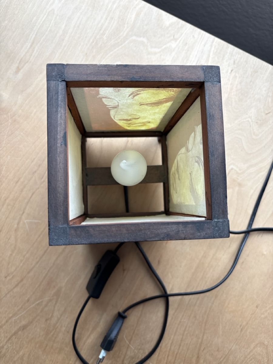 Lampade: Tischlampe Holz mit asiatischem Bild – Usato da Thun venduto da Gitarre-1 1