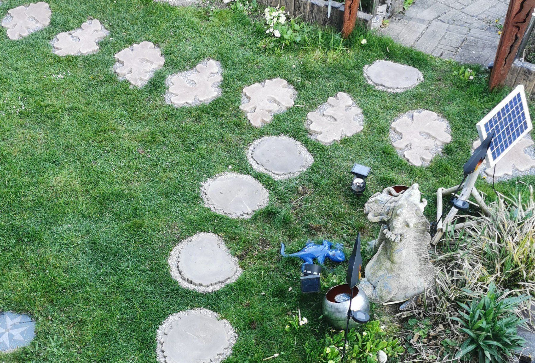 Mineralien & Heilsteine: Beton Trittstein-Wurzel mit Holzstruktur – Neu (gemäss Beschreibung) aus Herbetswil von AHA-Garten 7