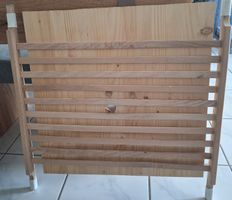 Holzgestell mit Lamellen für Babybadewanne