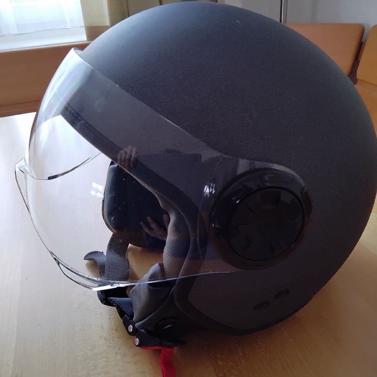 Helm, neuwertig, Grösse XL, ideal für den kommenden Sommer! (Neu ...