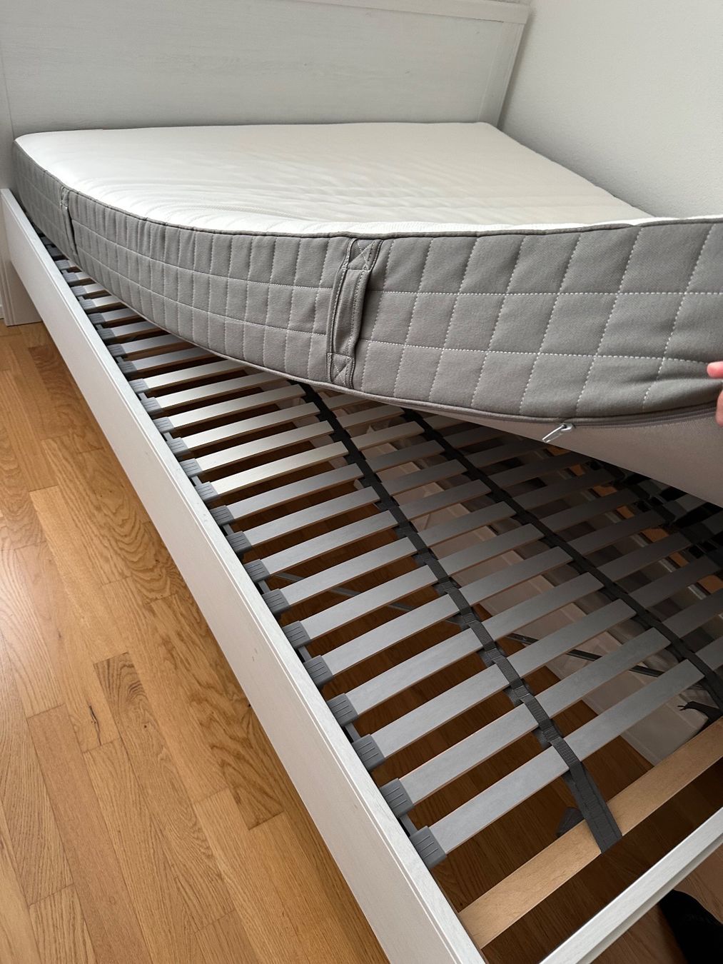 Ikea Lits: Doppelbett mit Lattenrost und Matratze – D'occasion à Wetzikon ZH par aur_n5rt 2