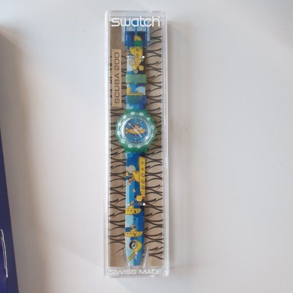 Swatch Orologi: Swatch Scuba 200 YELLOW SUB / NEU & Originalverpackt – Nuovo e nell'imballaggio originale da Wil SG venduto da Drop4 6