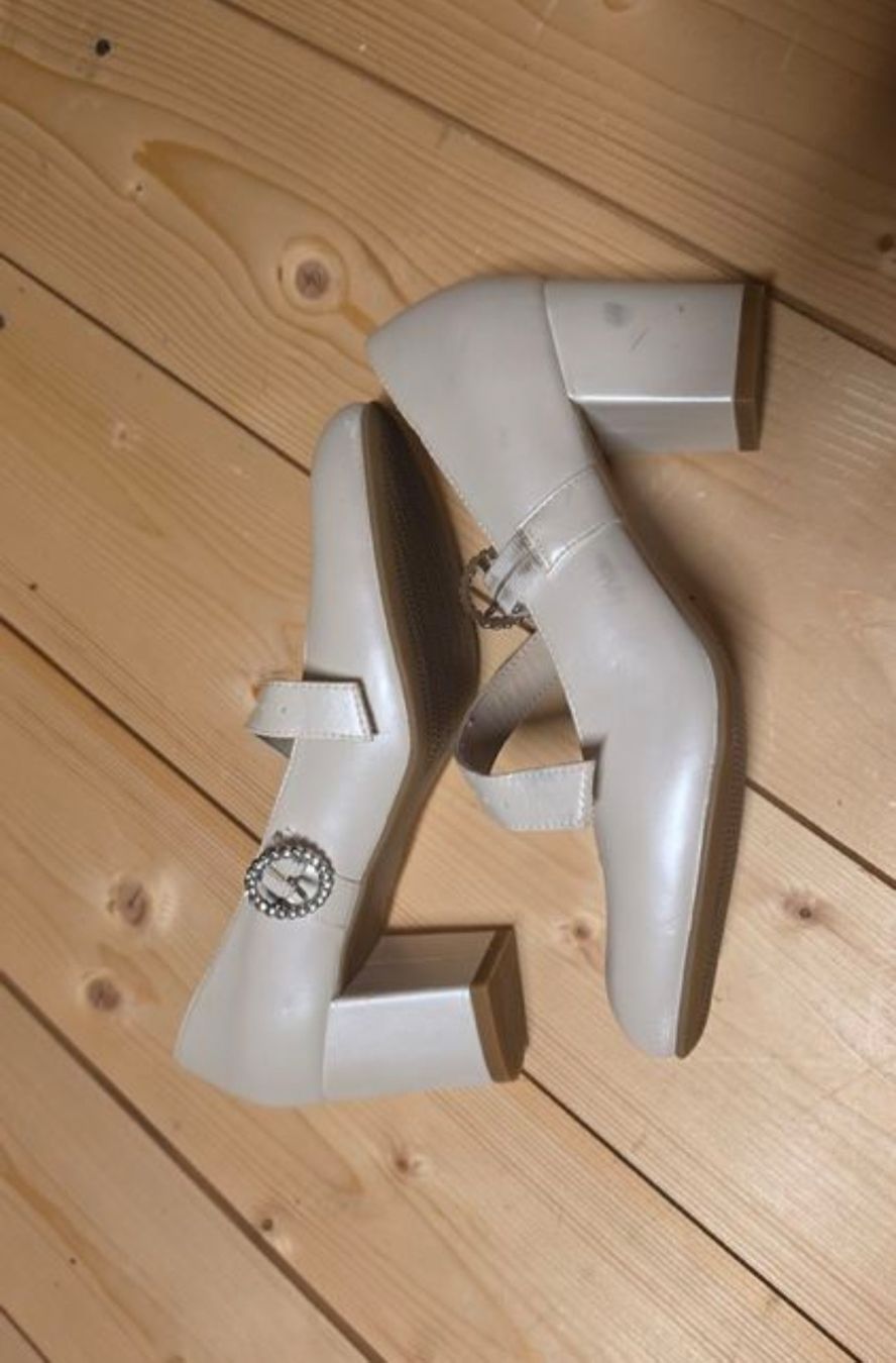 Damenschuhe: Absatzschuhe Gr 38 – Gebraucht aus Hausen am Albis von M.Kurz 1