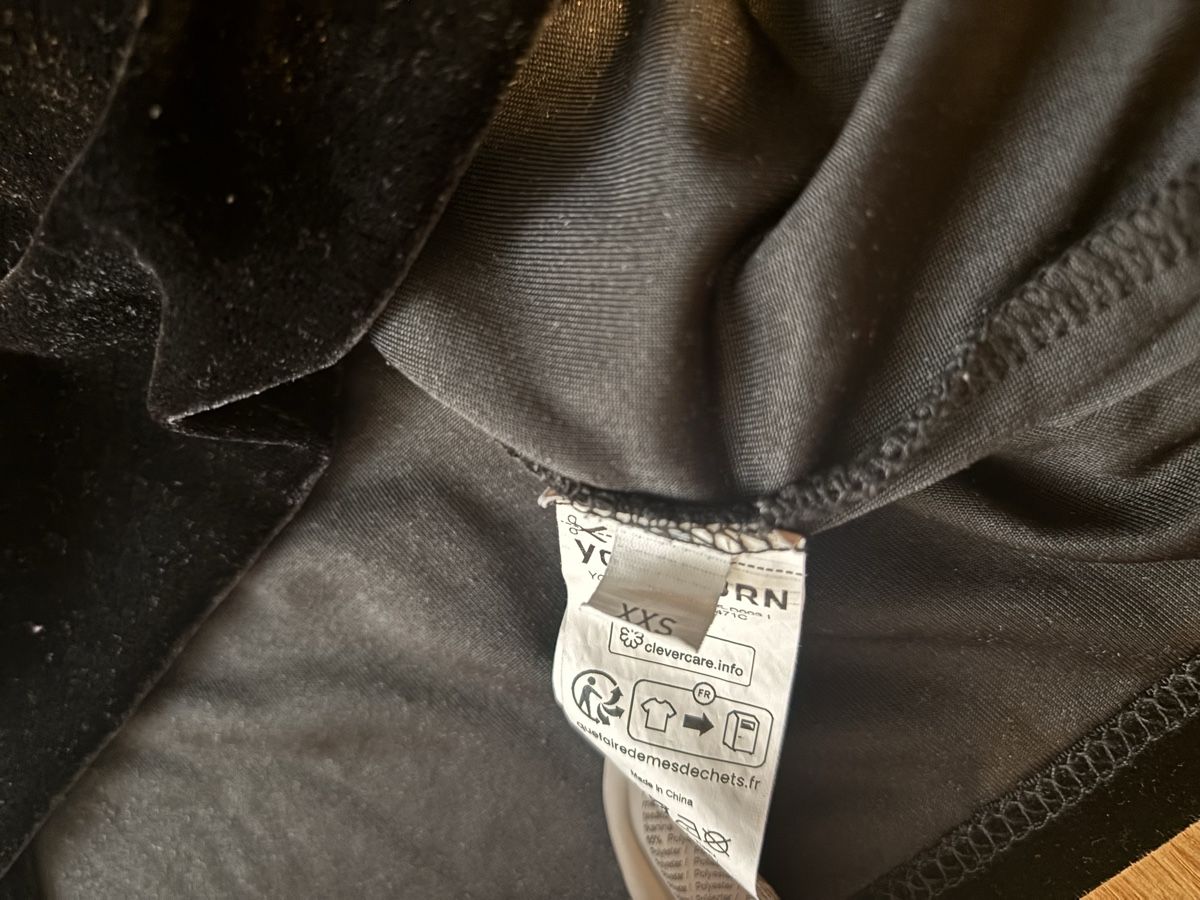 Pullover & Sweatshirts: Yourturn Samtshirt Langarm schwarz Gr. XXS – Gebraucht aus Meierskappel von Mial_2 2