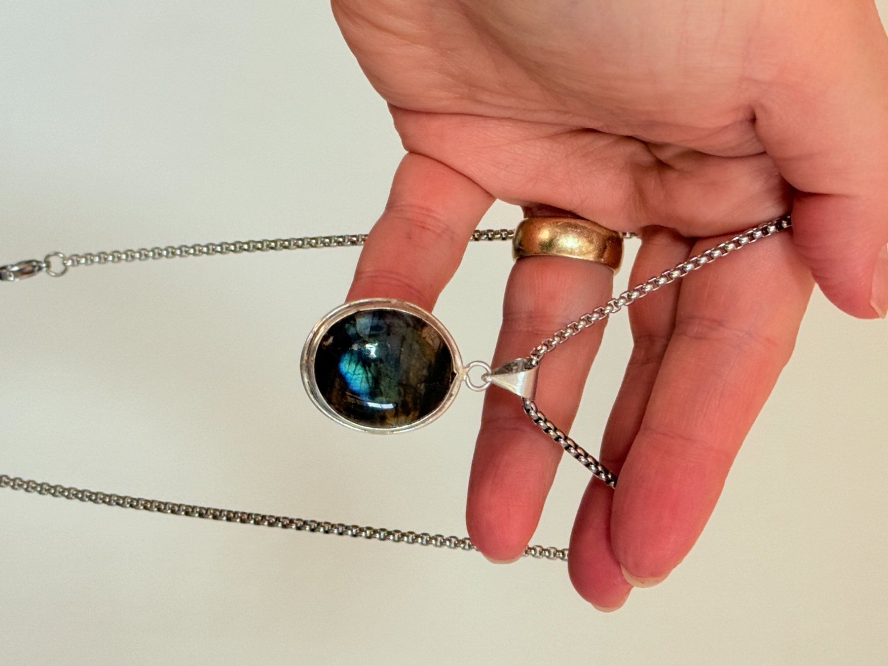Catenine: Collier Labradorite✨ Pendentif Unique – Nuovo e nell'imballaggio originale da Genève venduto da AGBERG 2