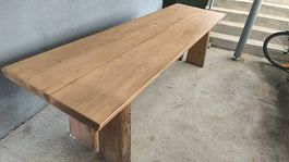 Grosser massiver rustikaler Tannen-Holztisch 252 cm x 73 cm