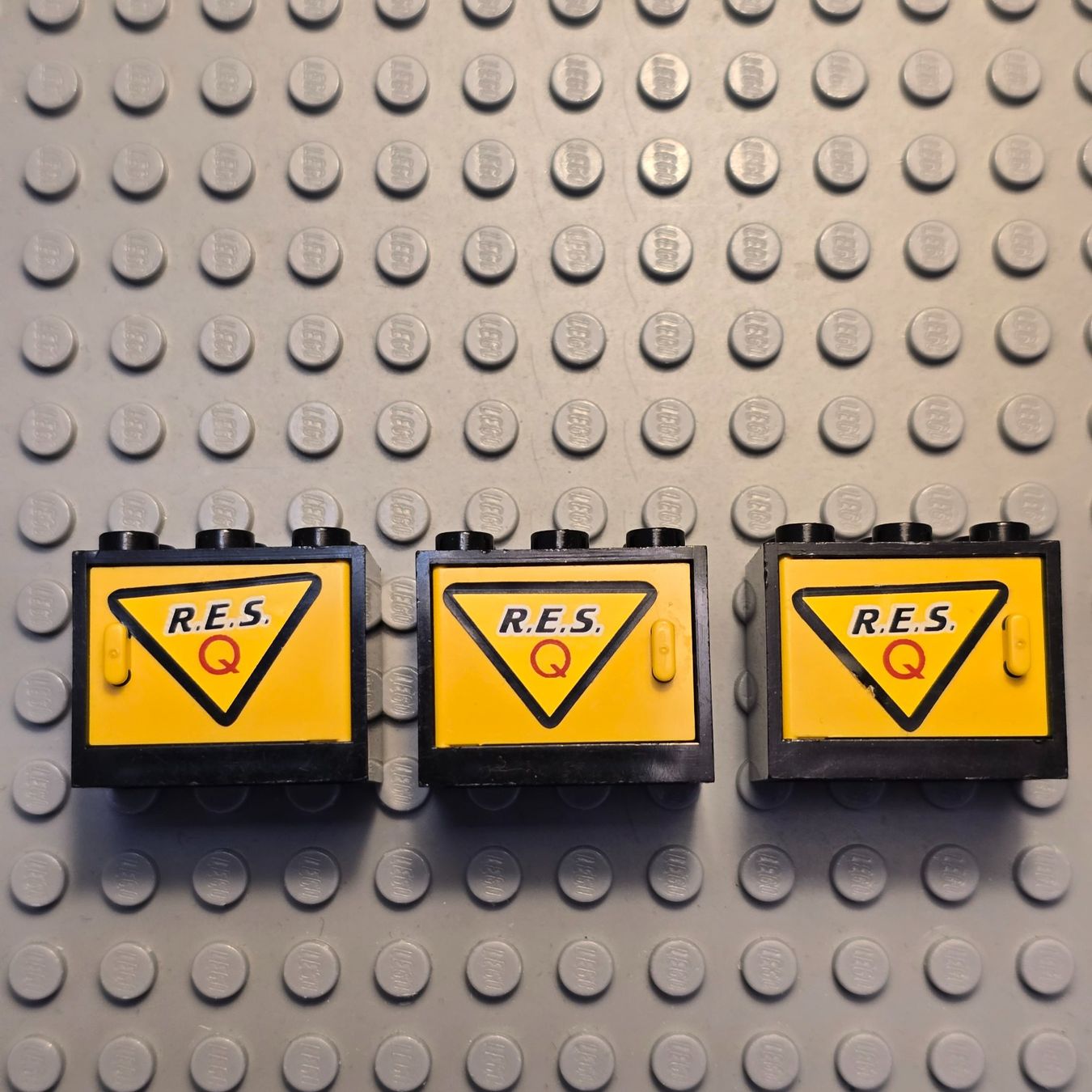 Lego Baukästen: Lego 3x System  Kiste – Gebraucht aus Basel von Swi-7621