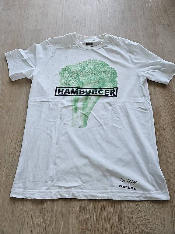 Diesel T-shirt: 2 Diesel Art T-Shirts M – Usato da Altendorf venduto da nab_mxj7 3