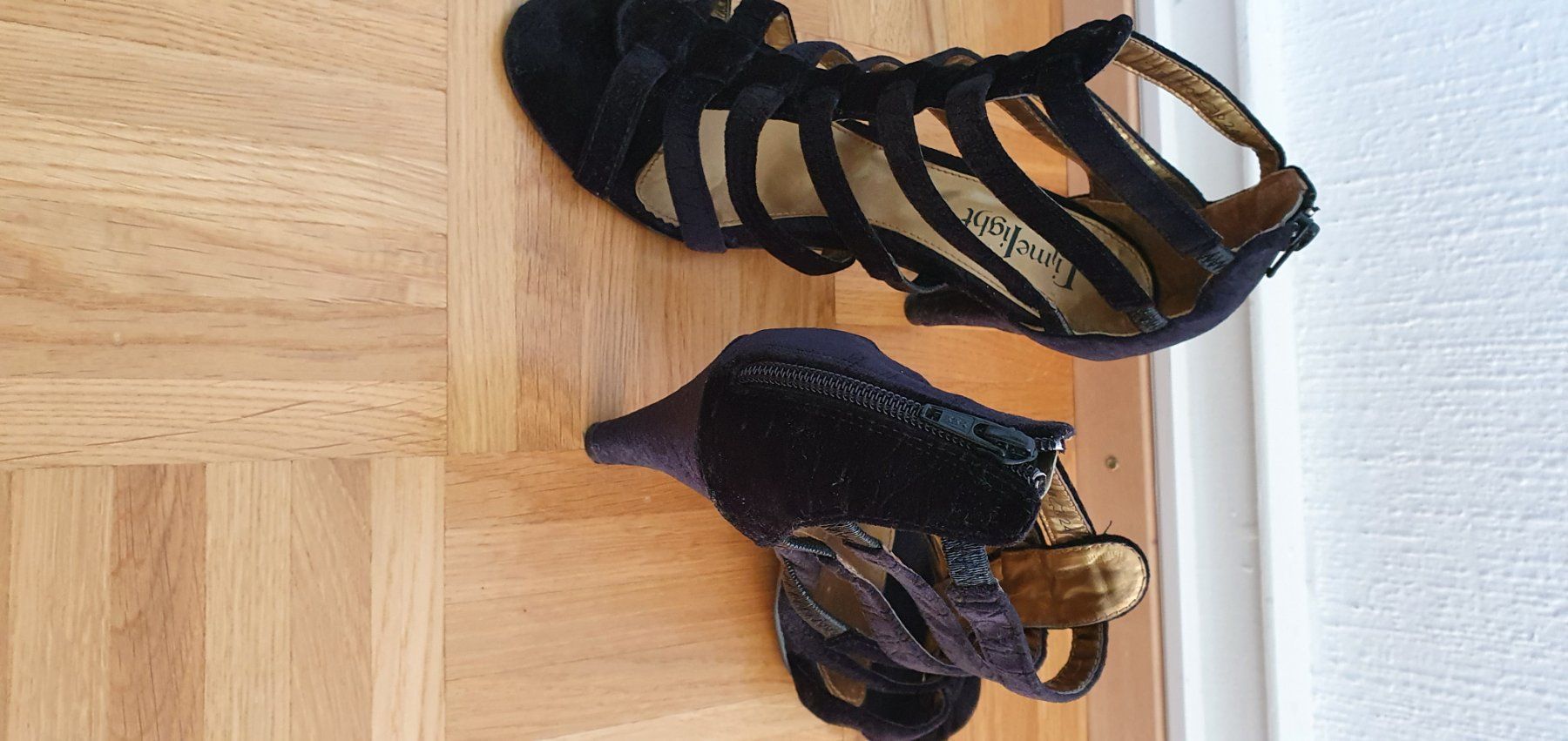 Scarpe da donna: Chaussures ouverte à Talons  velours – Nuovo (secondo la descrizione) da Prilly venduto da RoDyRe 5