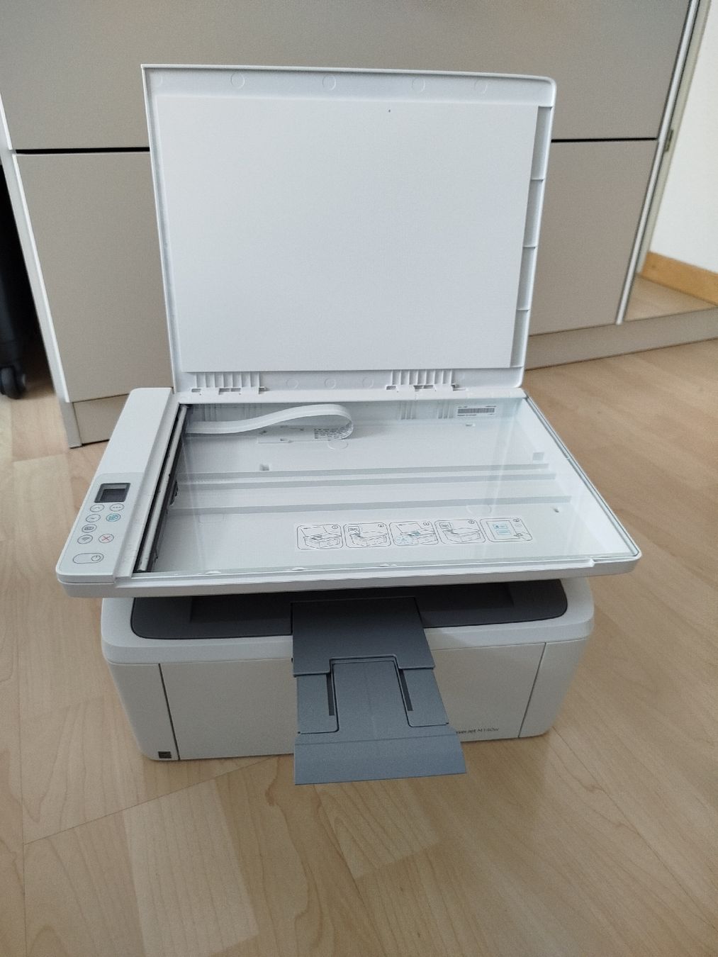 Hewlett Packard Stampanti: HP LaserJet MFP M140w Drucker Laserdrucker schwarz – Usato da Dagmersellen venduto da Mark.1234 2