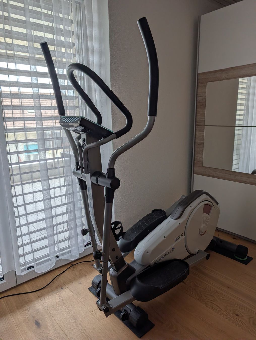 CardioStrong Vélos d'appartement: Crosstrainer CardioStrong EX20 – D'occasion à Oberbipp par cattus01