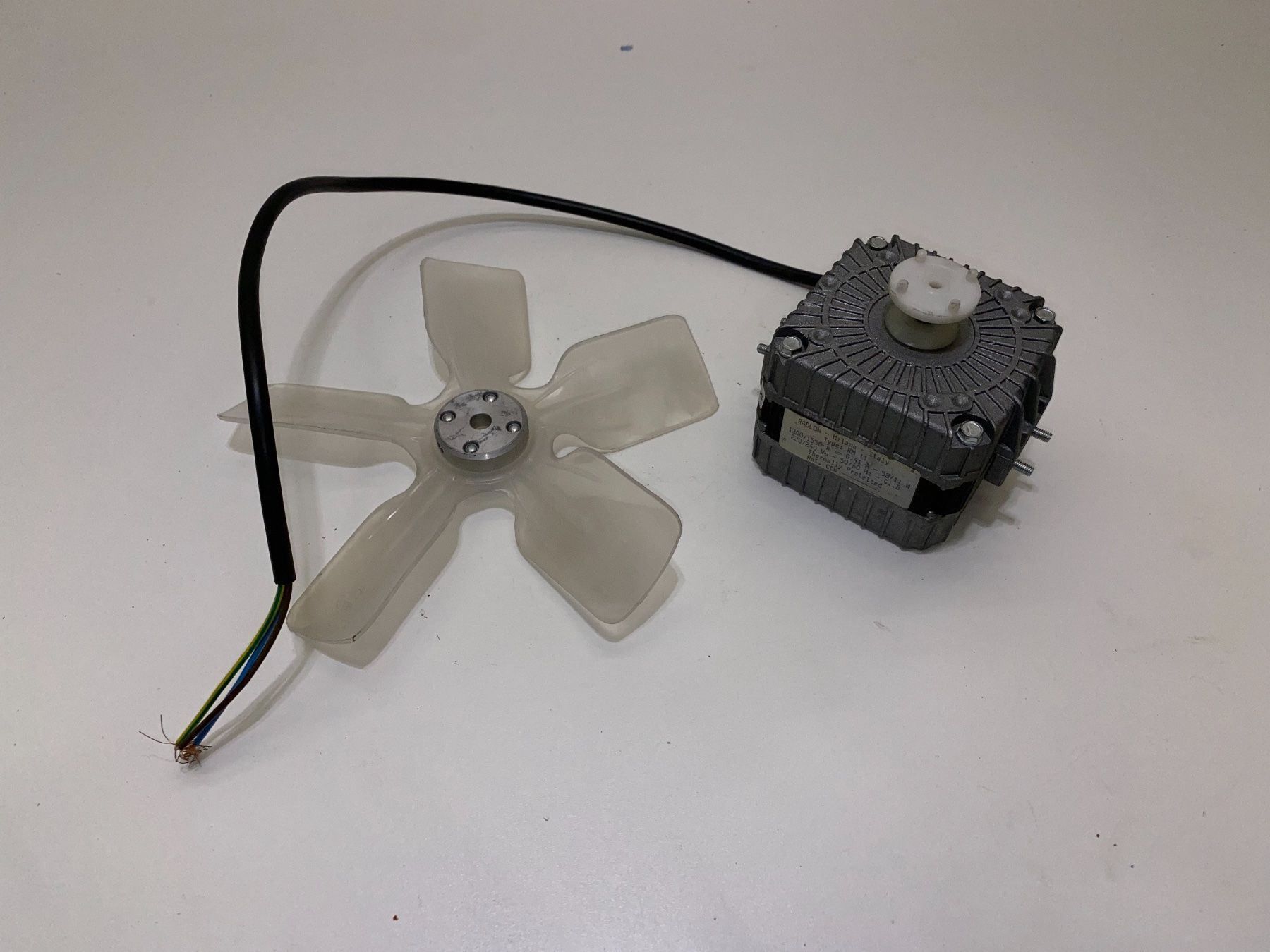 Ventilatori: Ventilator Motor Lüfter Propeller 200mm – Usato da Boswil venduto da ABLagerBoswil 5