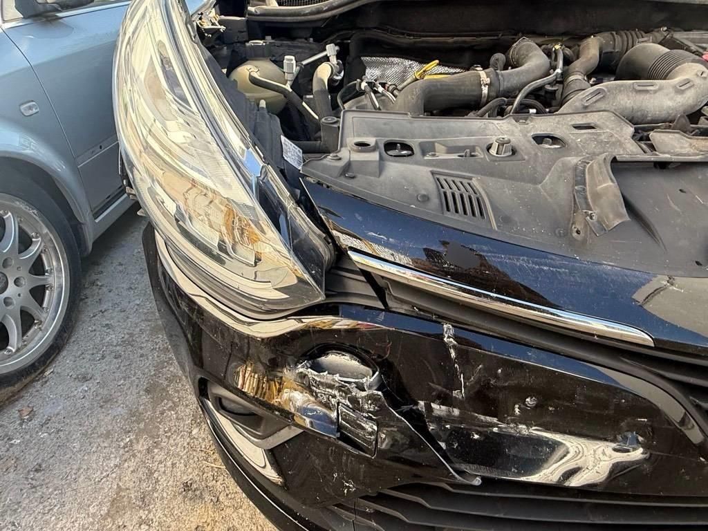 Renault Automobili: Renault Clio IV Intens 0.9, 90 CV – Difettoso da Monthey venduto da nej_s7vf 6