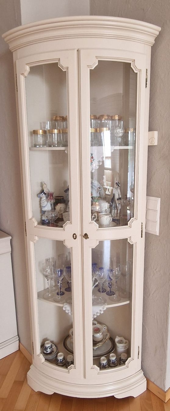Vetrine: Eckschrank Vitrine - Top Zustand – Usato da Dällikon venduto da mode89