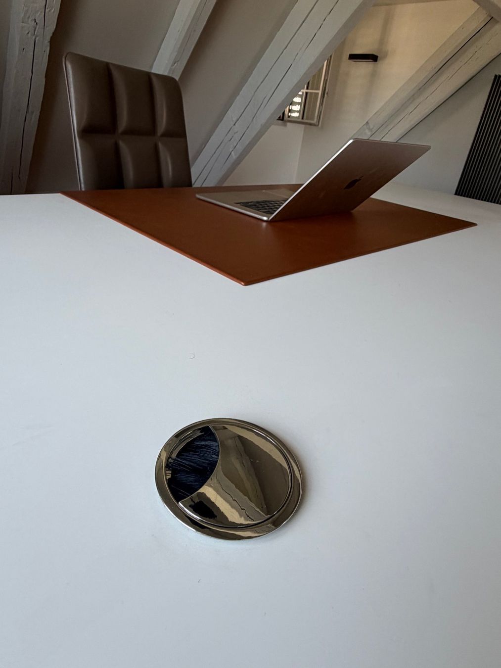 Knoll Bureaux: Exec-V Desk von WALTER KNOLL _ Original – D'occasion à Horgen par hol_l5zv 6