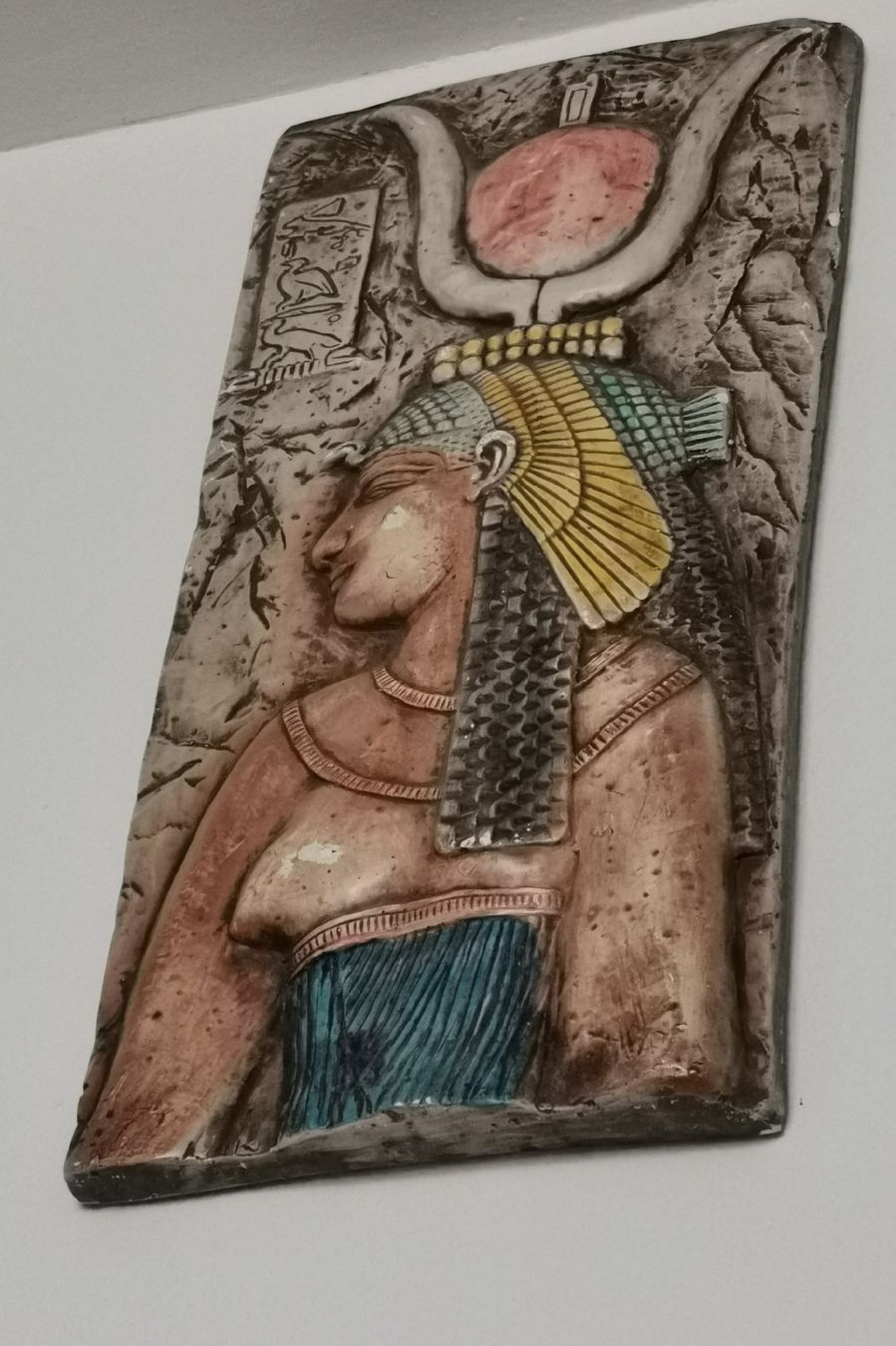 Foto & Immagini: Relief der Isis-Hathor. – Usato da Basel venduto da Treasurehunter 2