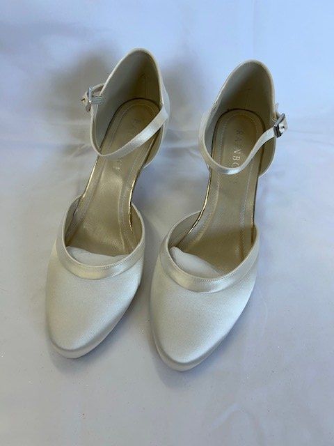 Rainbow Scarpe da donna: Brautschuh Letty von Rainbow Gr. 7 / 40 – Nuovo (secondo la descrizione) da Rothenburg venduto da stacostaco 2