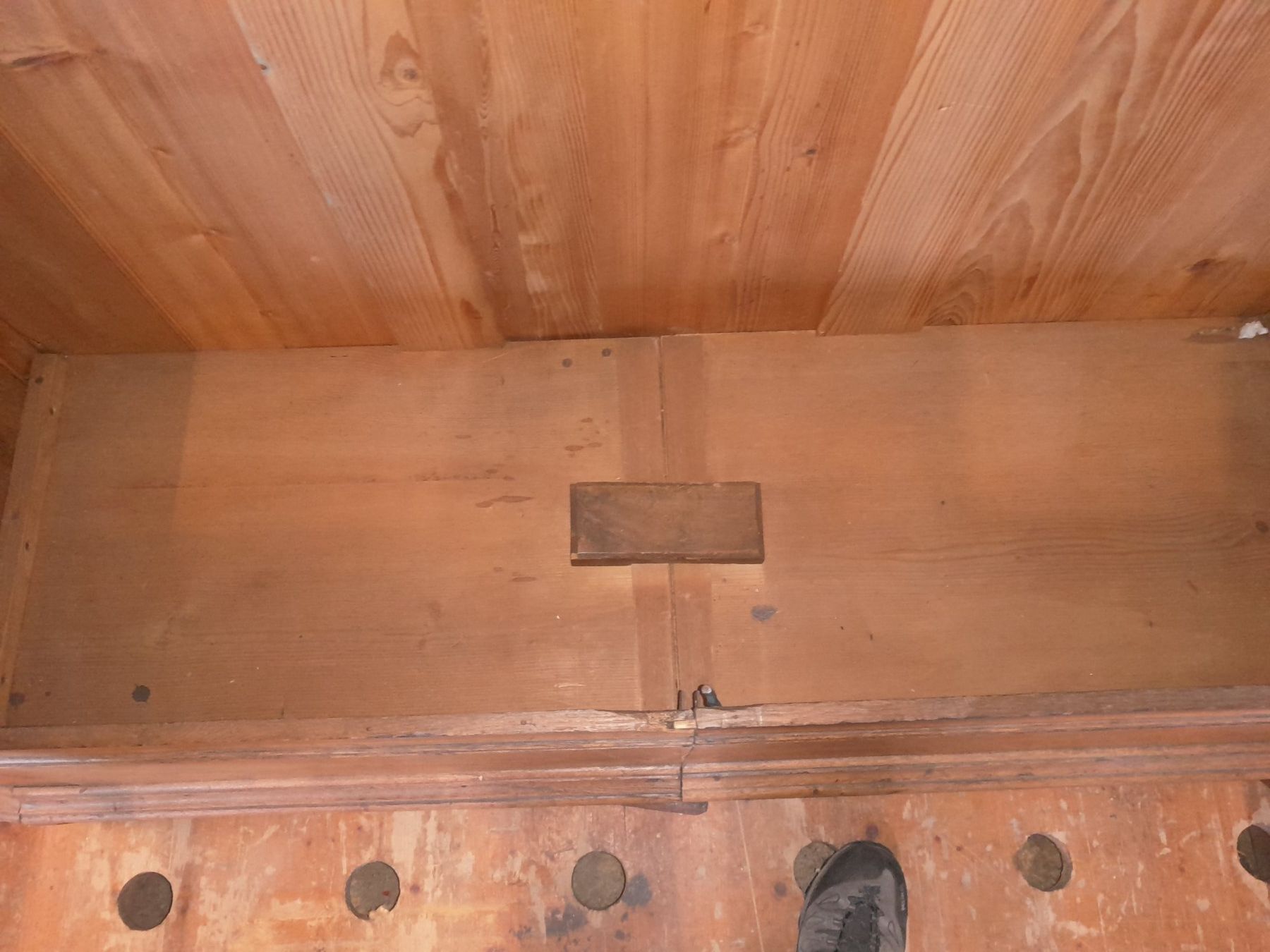Armadi: Antiker Schrank – Usato da Ulisbach venduto da Toggenburg35 4