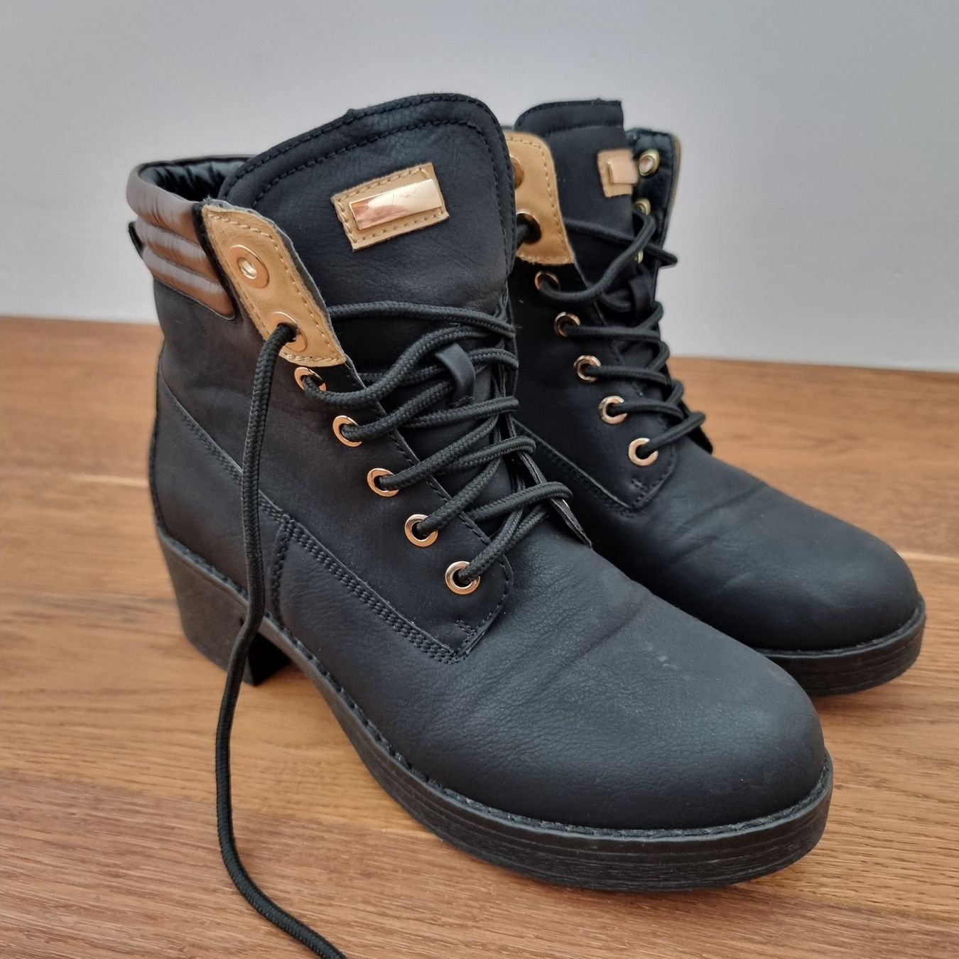 Scarpe da donna: Damen schuhe, 38, stiefel, herbst schuhe – Usato da Gammen venduto da home_brocki