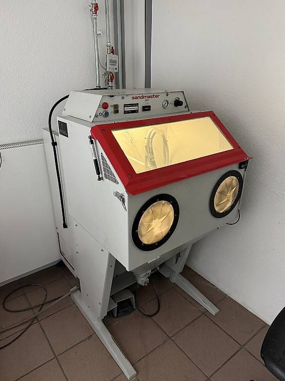 Tutte le macchine: À vendre 2 sableuses – Usato da La Chaux-de-Fonds venduto da Hik10 1
