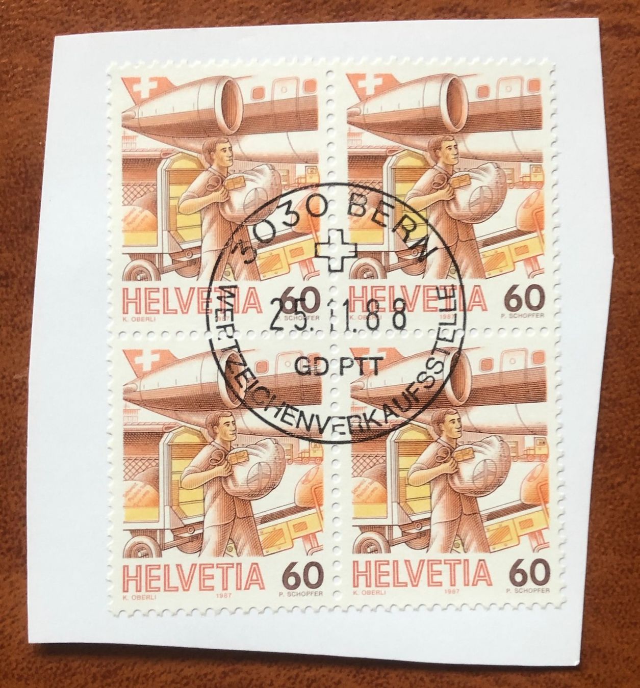 Tutti i francobolli: 4 er Block Nr.739 mit Papier Stempel Bern    – Usato da Aarau venduto da Billa007