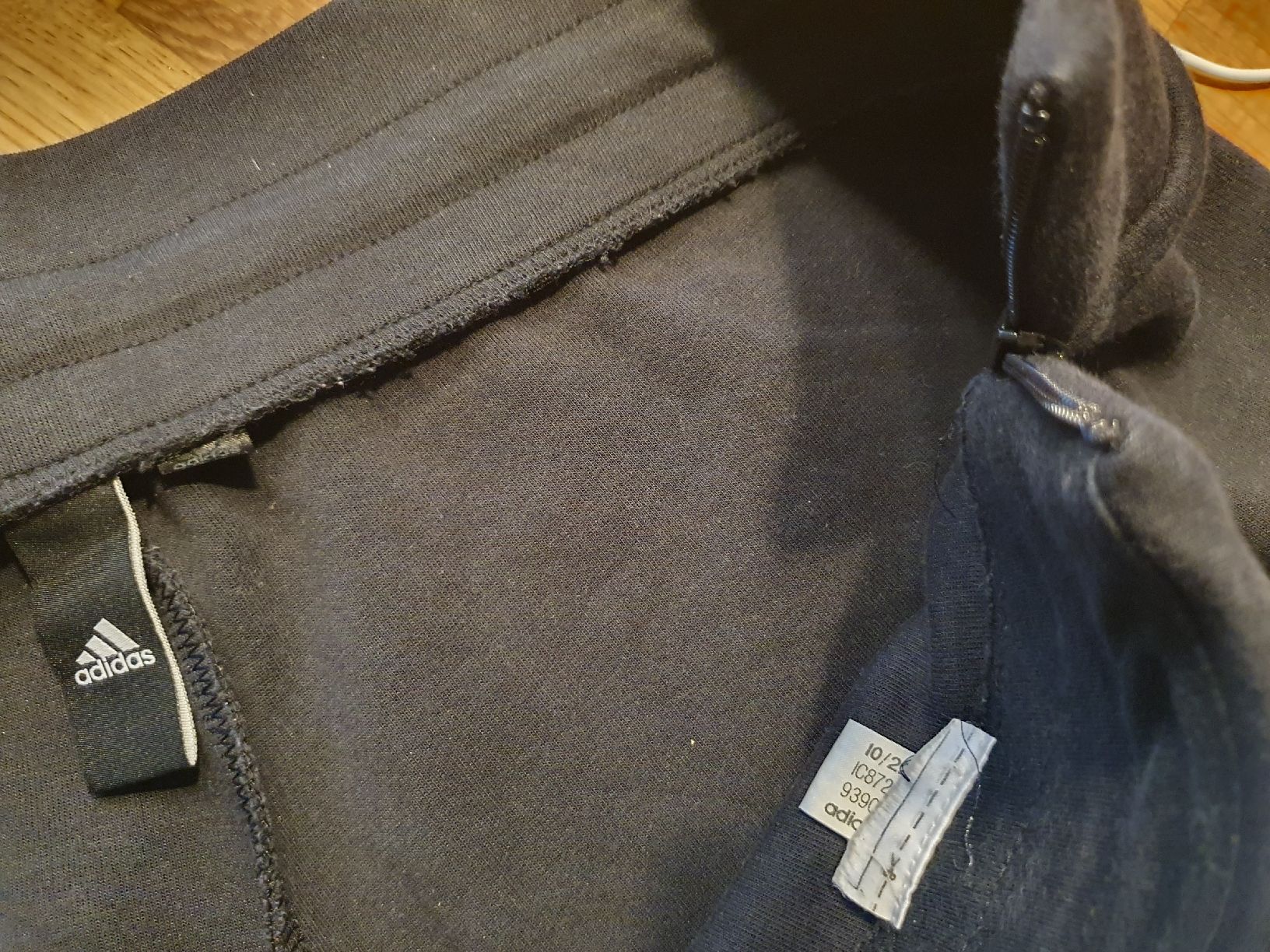 Adidas Hosen: Adidas Trainingshose, Dreiviertel – Gebraucht aus Laufenburg von megane1959 6