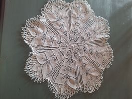 Handgestrickte Deckchen, Tischdecke, Herbst Deko!