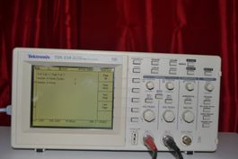 Tektronix TDS 210 Digital Real-Time Oszilloscope 60MHz