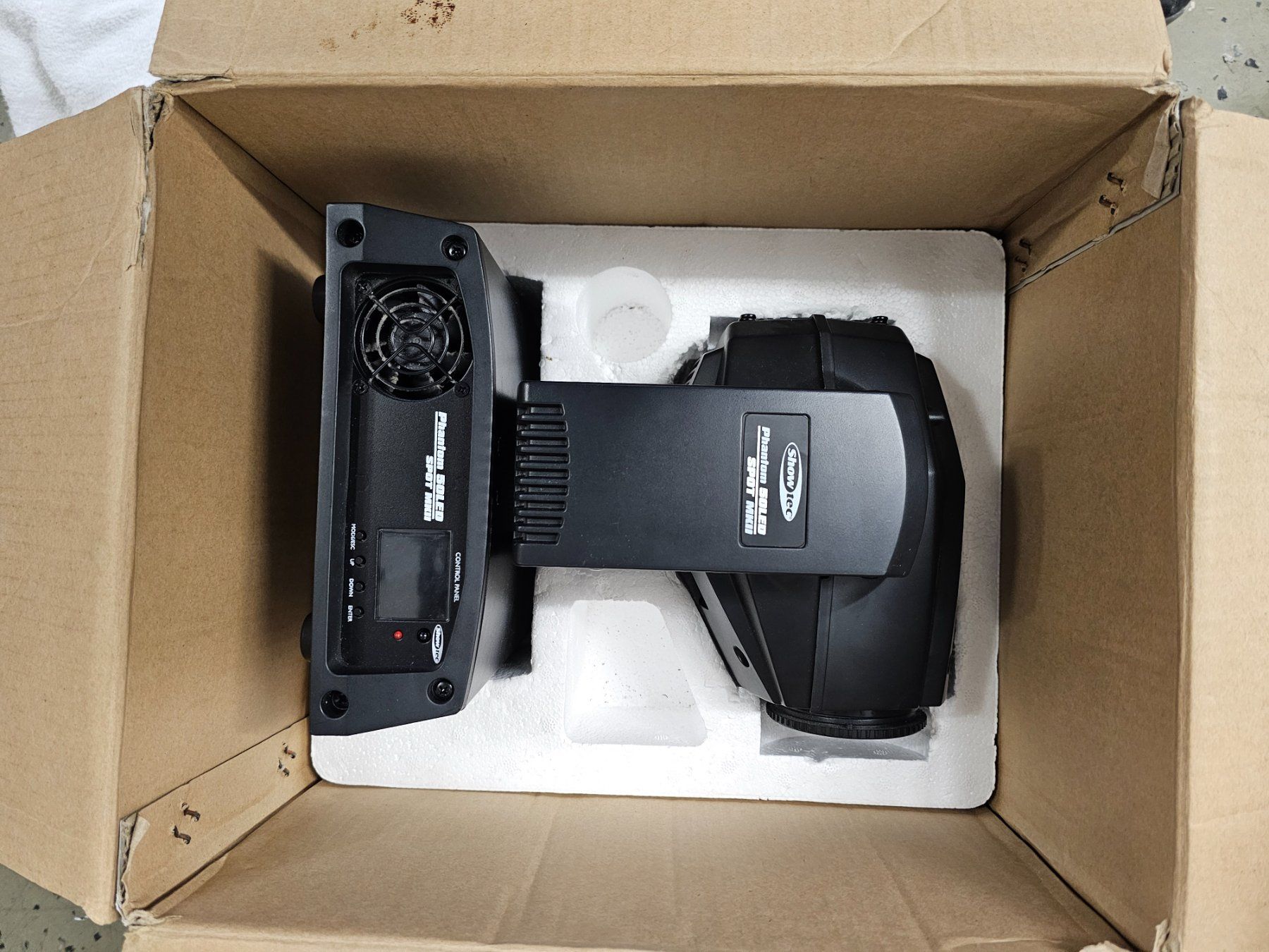 Showtec Lampade: 2x Showtec Phantom 50 LED Spot MKII – Usato da Neuhausen venduto da PBMG 4