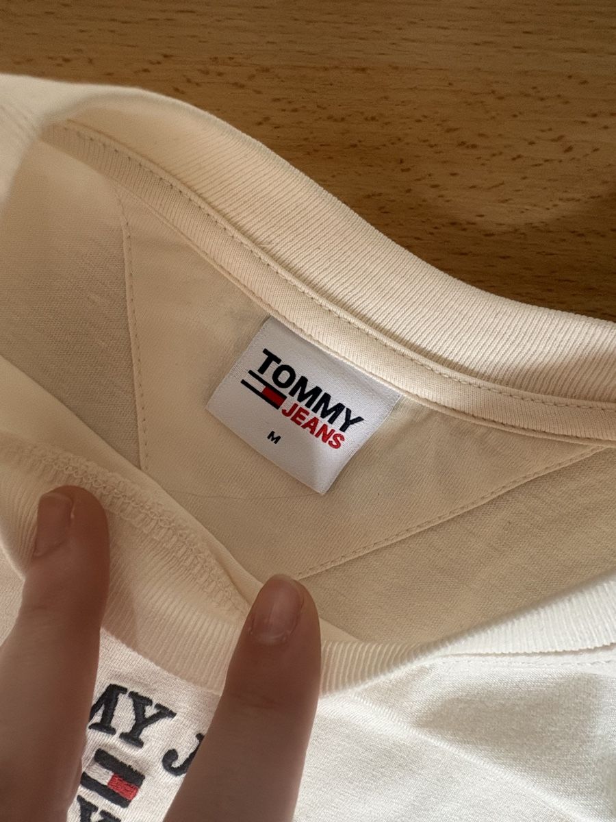 Tommy Hilfiger Pullover & Sweatshirts: pull tommy jeans  – Neu (gemäss Beschreibung) aus Posieux von lia_f69b 1