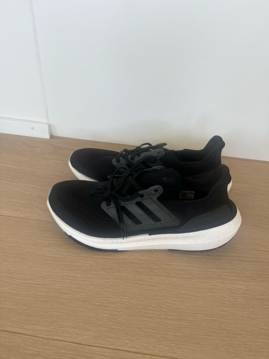 Scarpe da uomo: Adidas ULTRABOOST LIGHT SHOES – Nuovo e nell'imballaggio originale da Neuhausen venduto da g_ochsner
