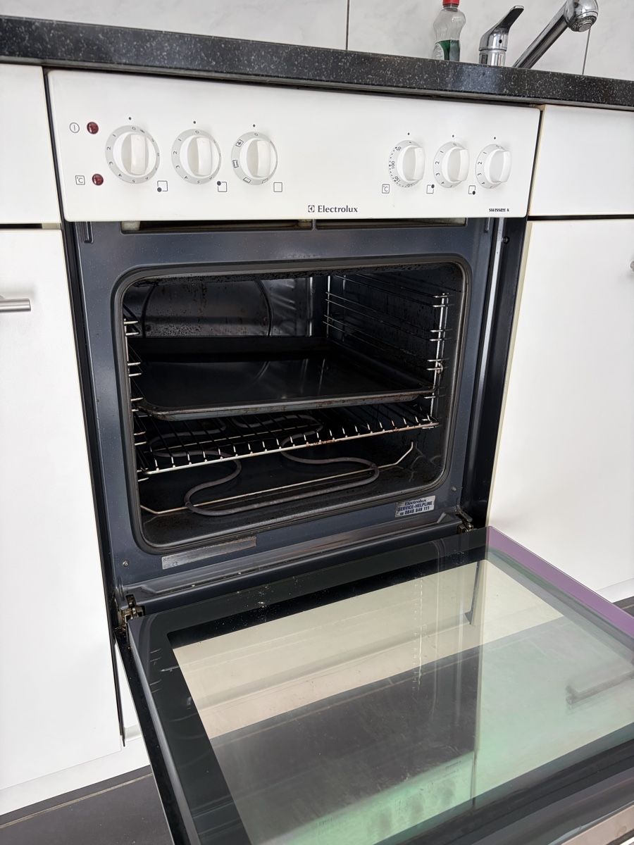 Cucine complete: Funktionstüchtige Küche mit Electrolux-Geräten – Usato da Winterthur venduto da Cky20 4