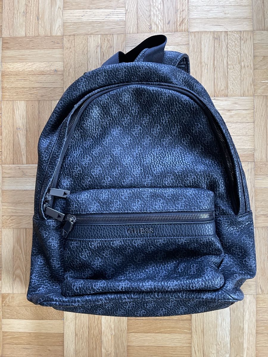 Guess Rucksäcke: Guess Rucksack – Gebraucht aus Goldach von Pero911 1