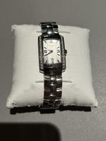 Montre Baume et Mercier Hampton ornée de diamants.