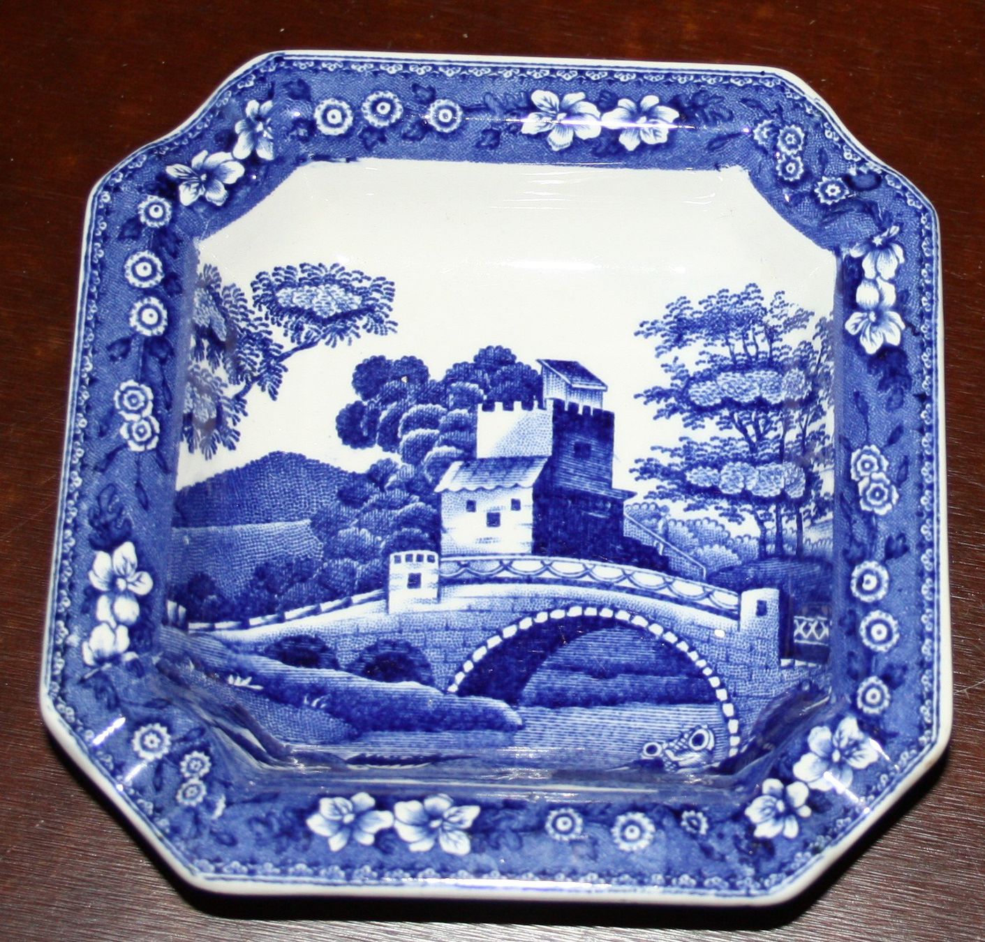 Portacenere: Aschenbecher aus Keramik blau-weiss – Usato da Flüelen venduto da Diversicum-Shop