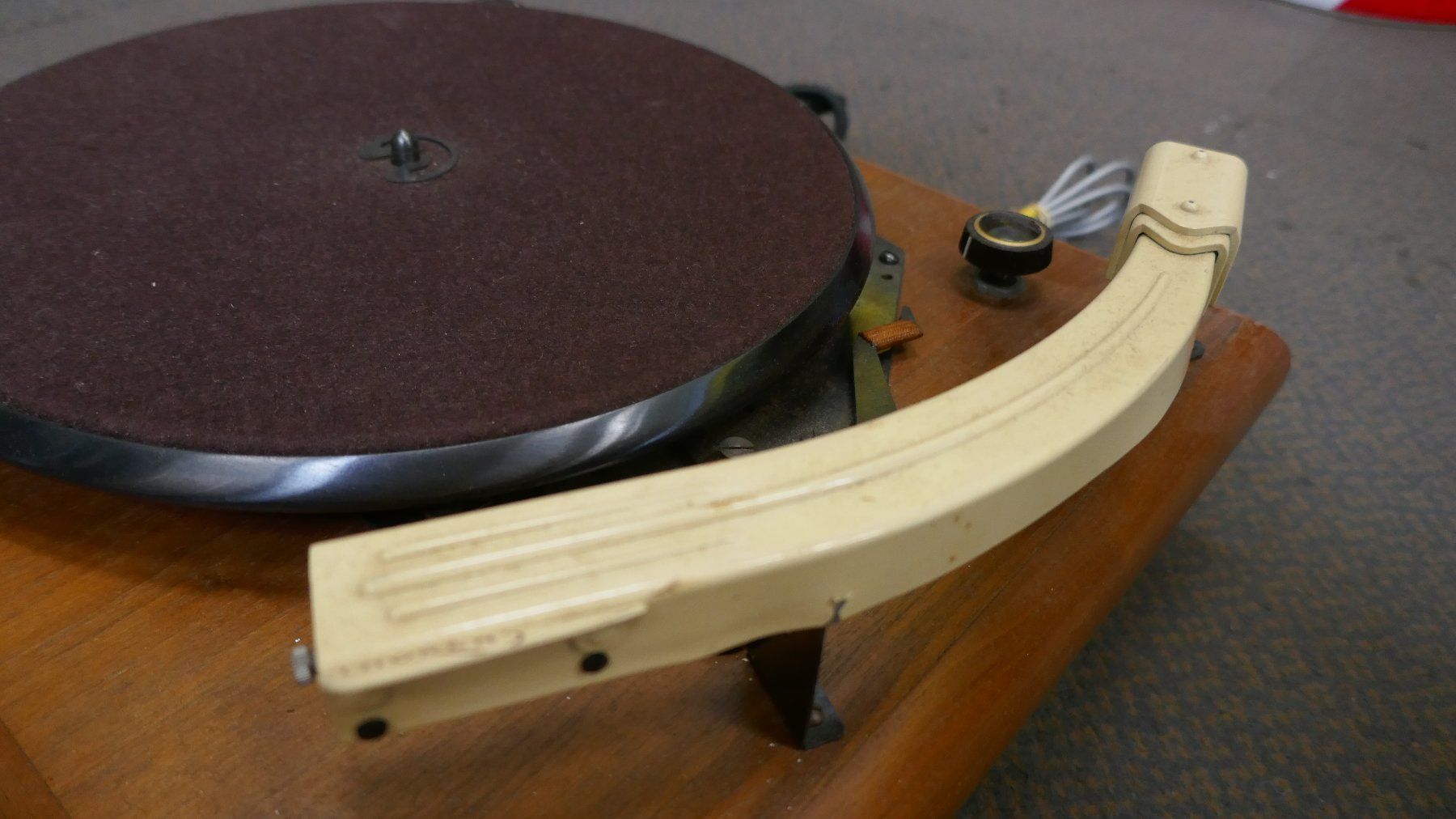 Thorens Giradischi: Antiker Thorens Plattenspieler – Difettoso da Wenslingen venduto da FairlightCMI 2