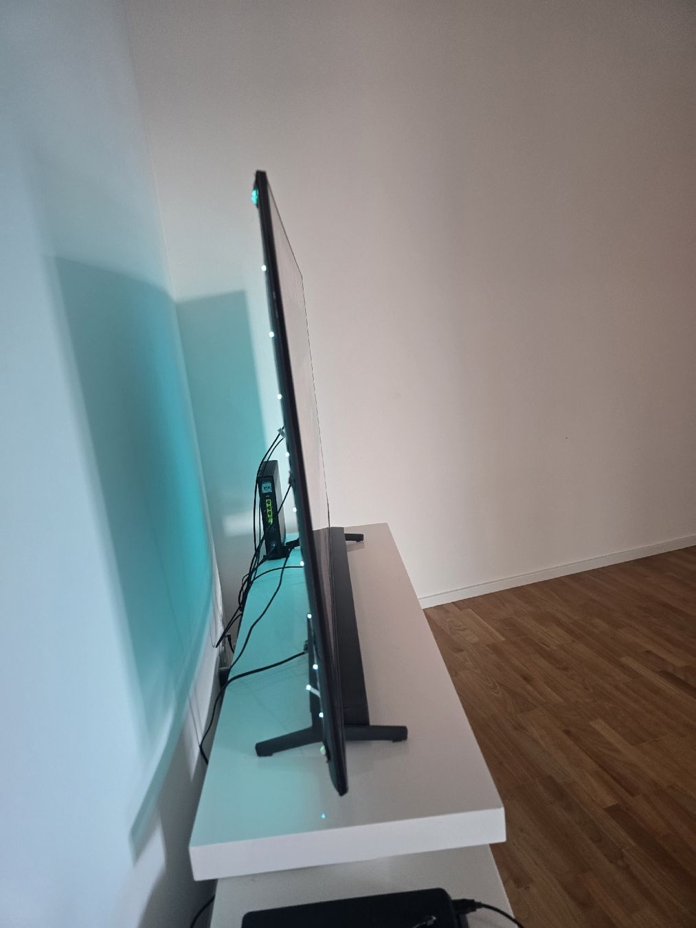 Samsung Televisori: Samsung Smart TV 55" QLED 2024 – Usato da Beromünster venduto da Kkadri45 2