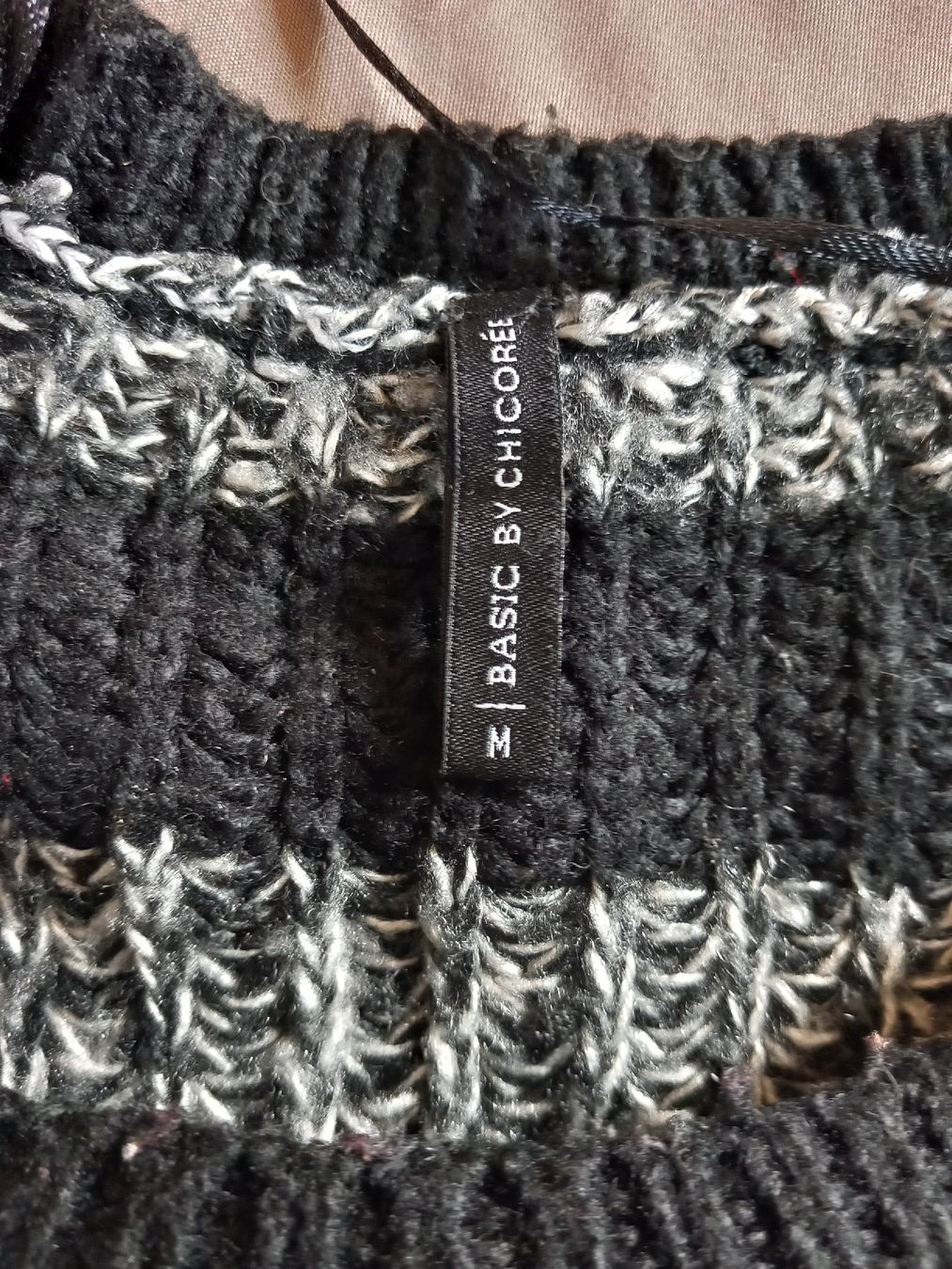 Pullover & Sweatshirts: Pull rayé noir et gris chiné en tricot – Gebraucht aus Faoug von per_kp6r 1